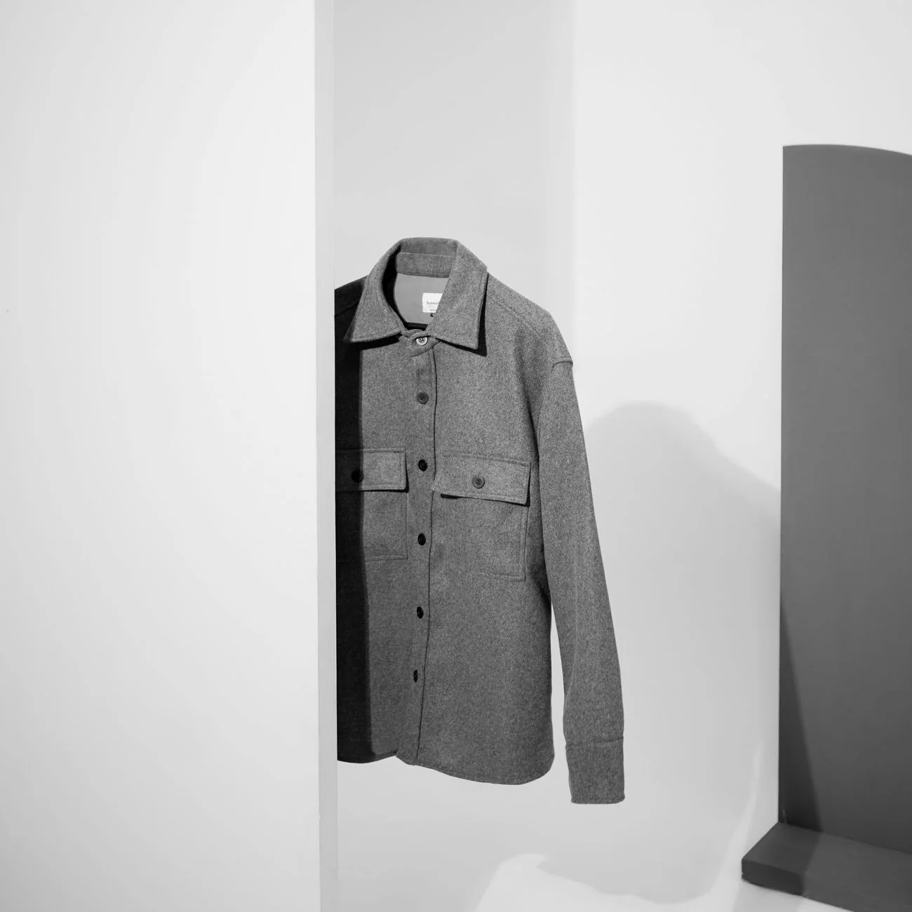 Sobrecamisa de lana Taller — segundo ángulo