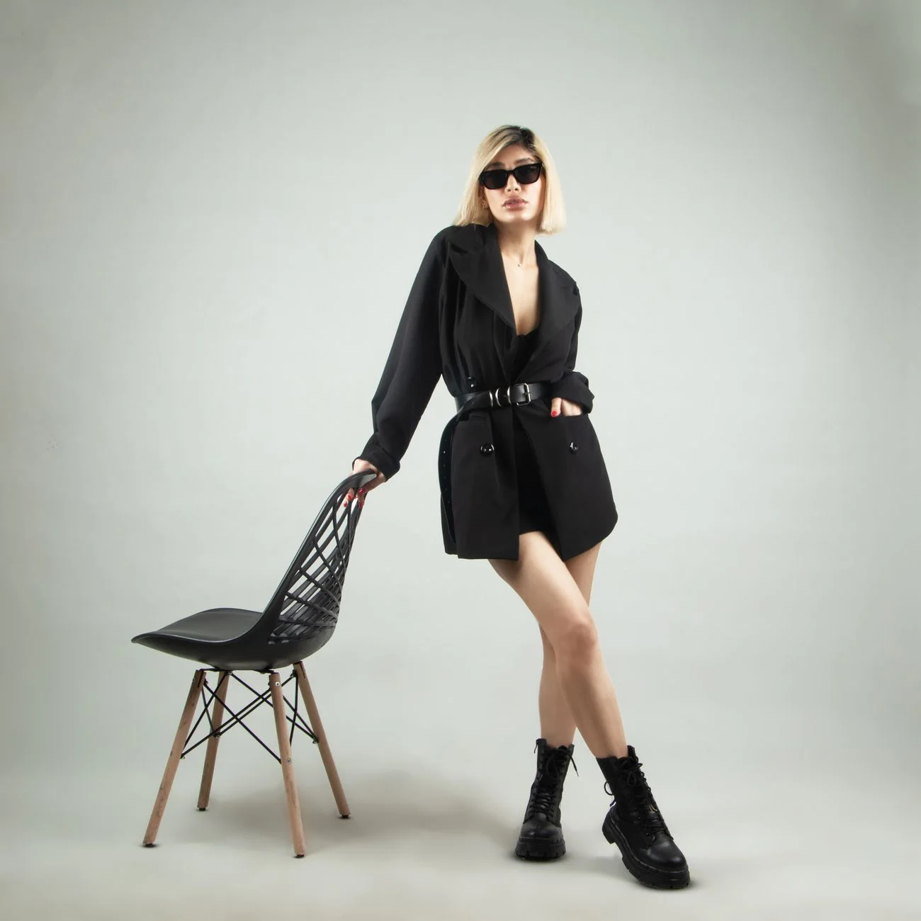 Blazer estructurado Alma — en contexto