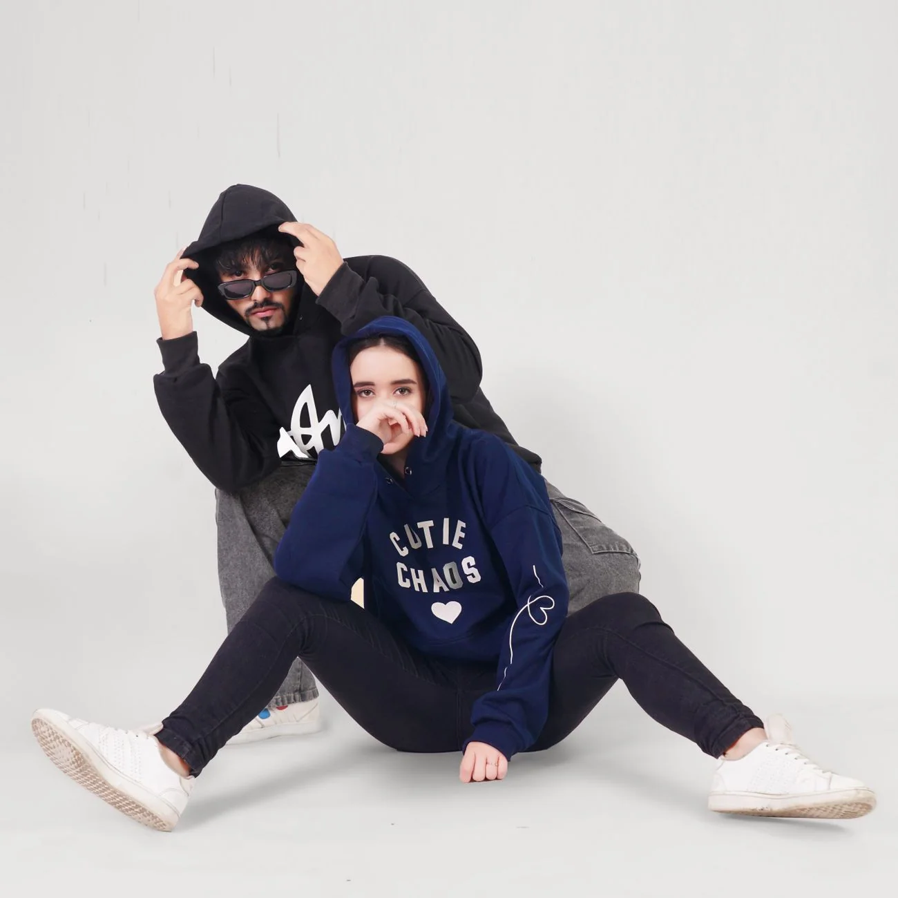 Sudadera con capucha Cometa — en contexto